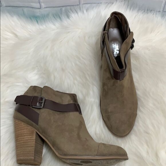 Carlos Santana Shoes - Carlos Santana Tan Suede Belted Booties Size 9